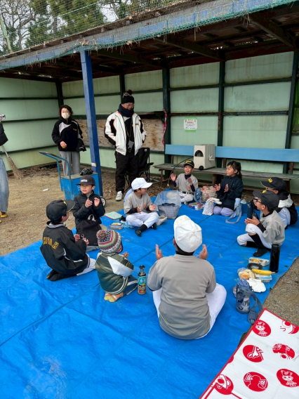 みんなで合掌して「いただきます！」
